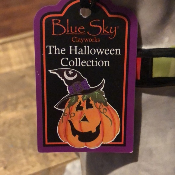 Blue Sky Clayworks Fall French Bulldog Figurine - Picture 3 of 7